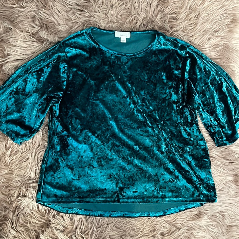 Dark green crushed velvet top, size sm